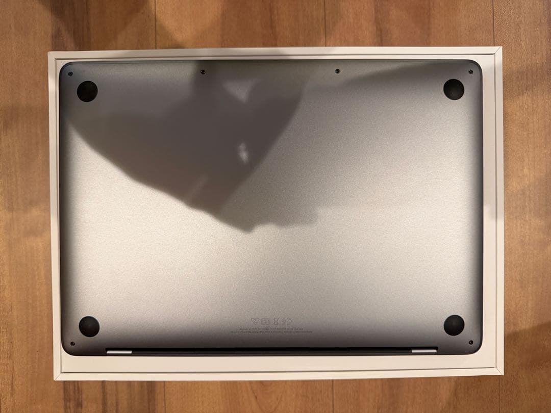 MacBook Pro 13インチ FNEH3J/A 8/256