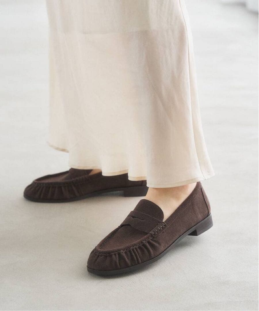 Le Talonダークブラウン スエード ローファー