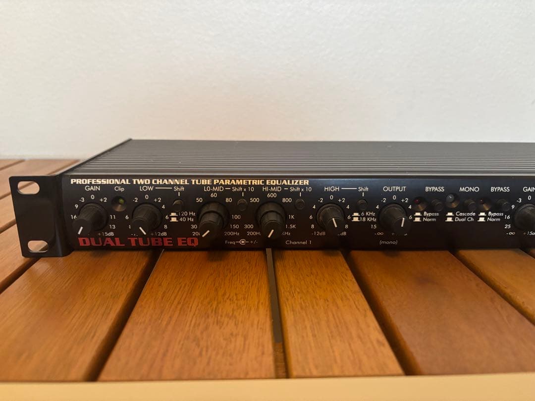 ART DUAL TUBE EQ model 258パラメトリックイコライザー