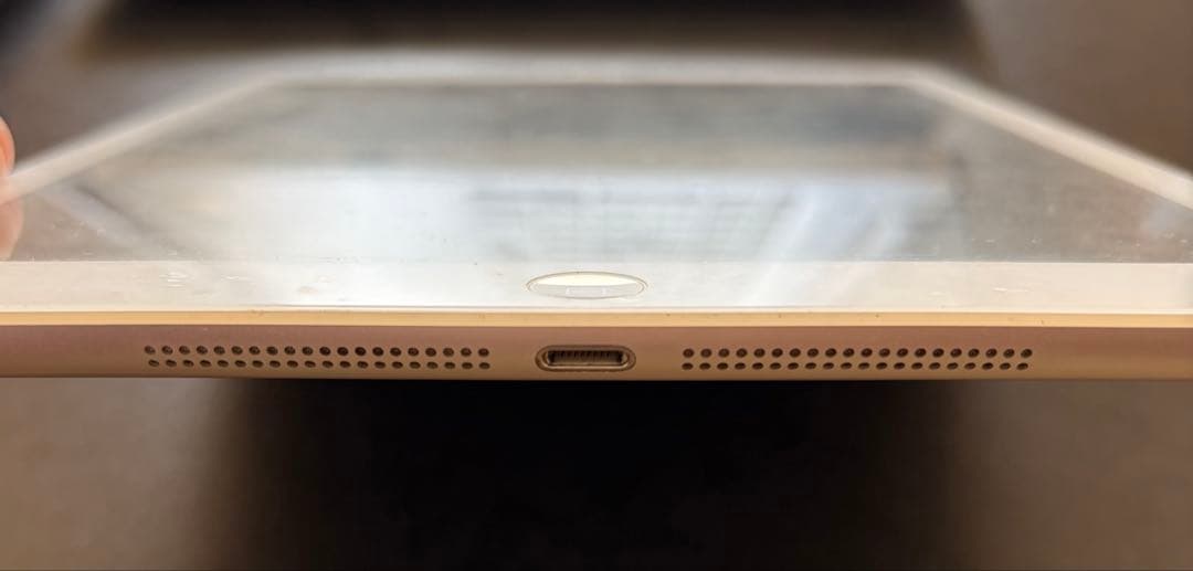 Apple iPad Airシルバー 本体