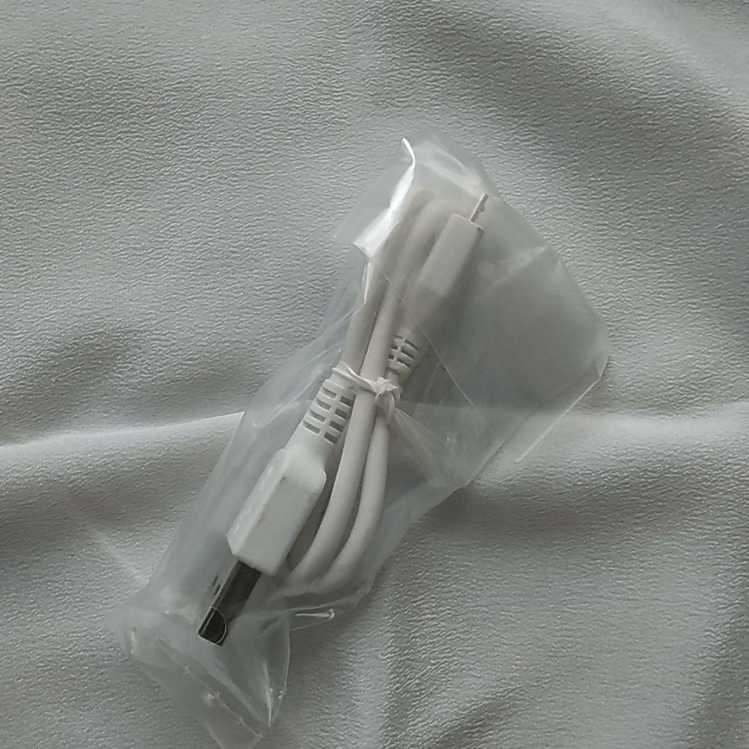 携帯用充電器　acアダプター　microusbケーブル　保証書