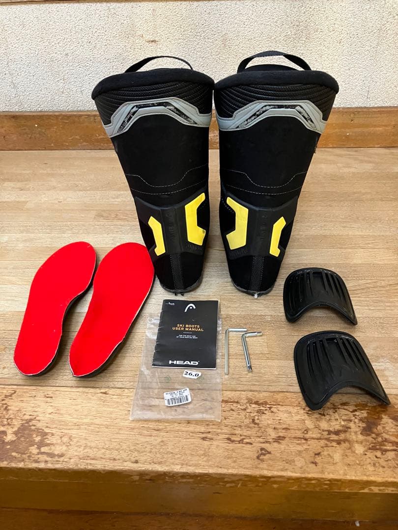 スキーブーツ　HEAD EDGE LYT100. 26.0