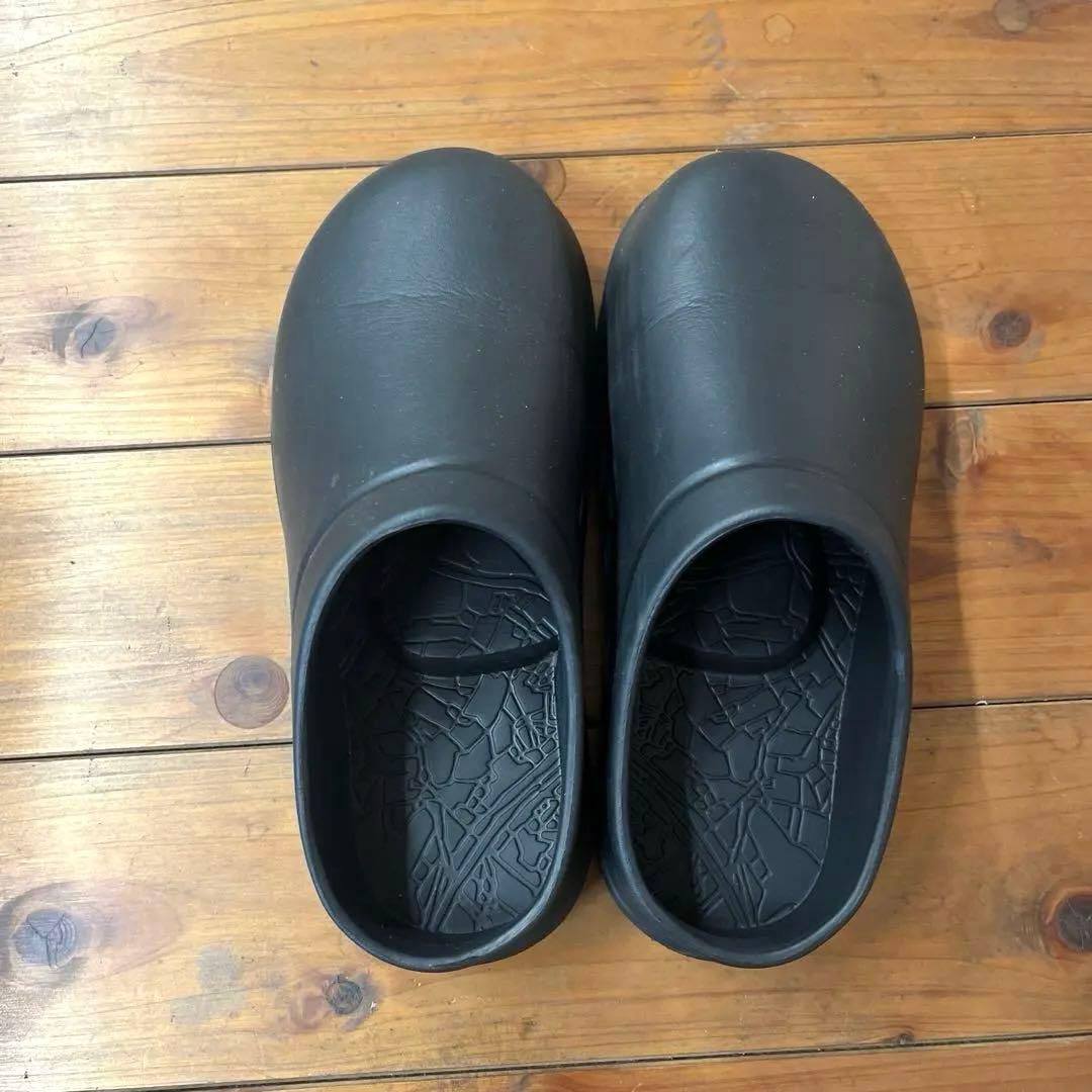 ラクバキ　ブラック　サボサンダル Mサイズ　レディース