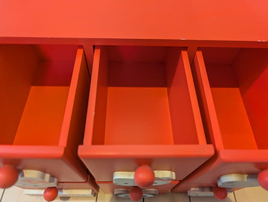 d*3様 【激レア商品】HELLO KITTY 赤シリーズ木製チェスト