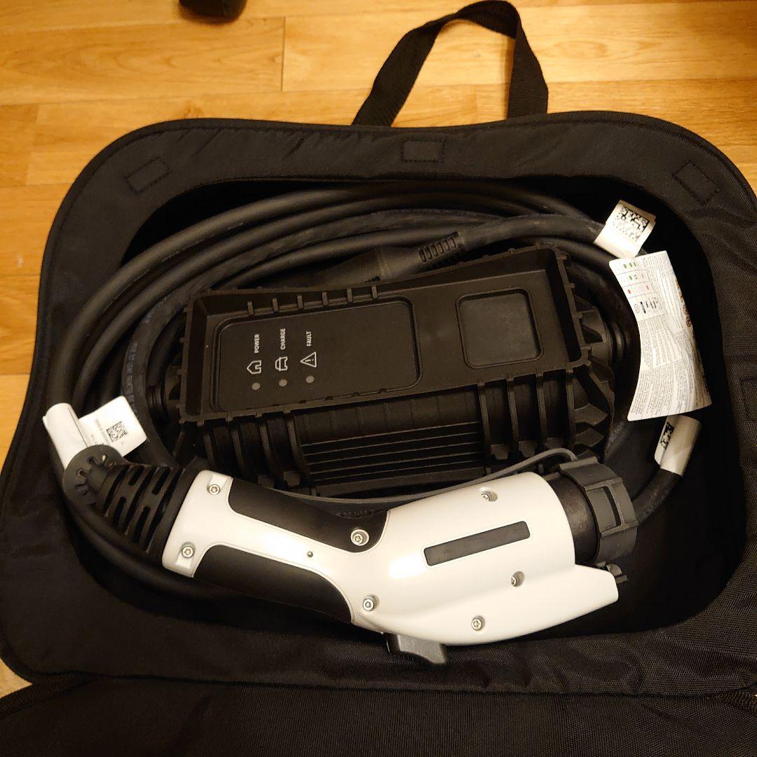 PEUGEOT プジョー e-2008 充電ケーブル