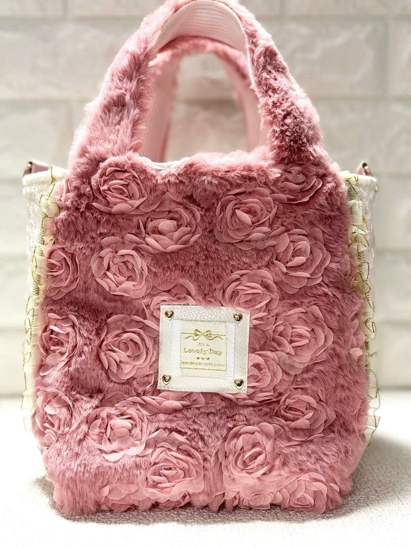 ゆ*ら様 コヤンイサムチョン　サイドファスナーバッグ　ピンクファー　白うさちゃん