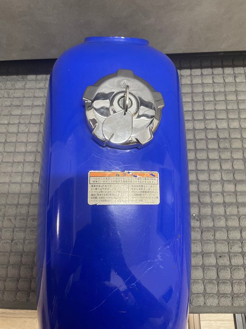 エイプ50 タンク　鍵　コック付き