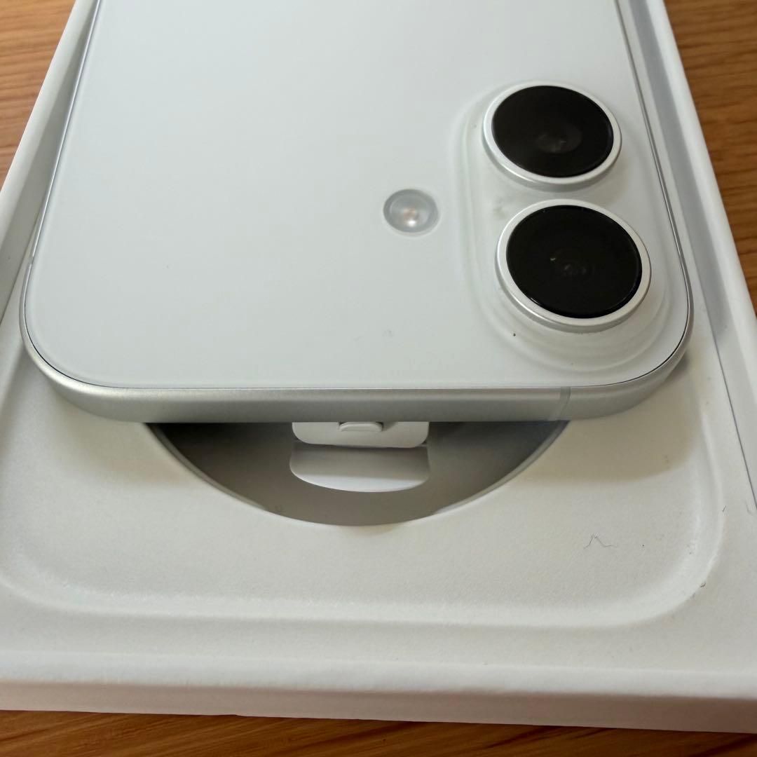 【美品・動作良好】iPhone16 128GB ホワイト SIMフリー