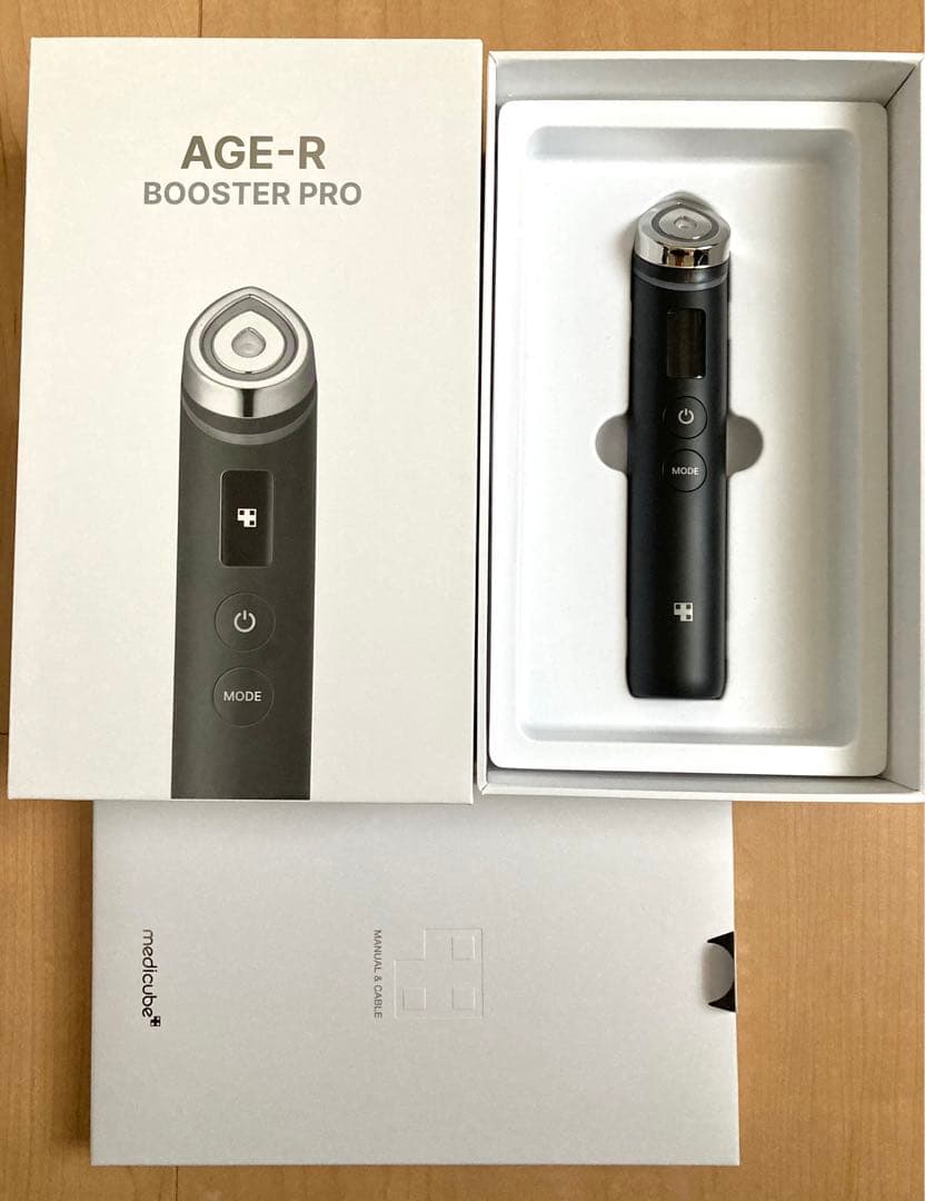 メディキューブ　美顔器　AGE-R BOOSTER PRO