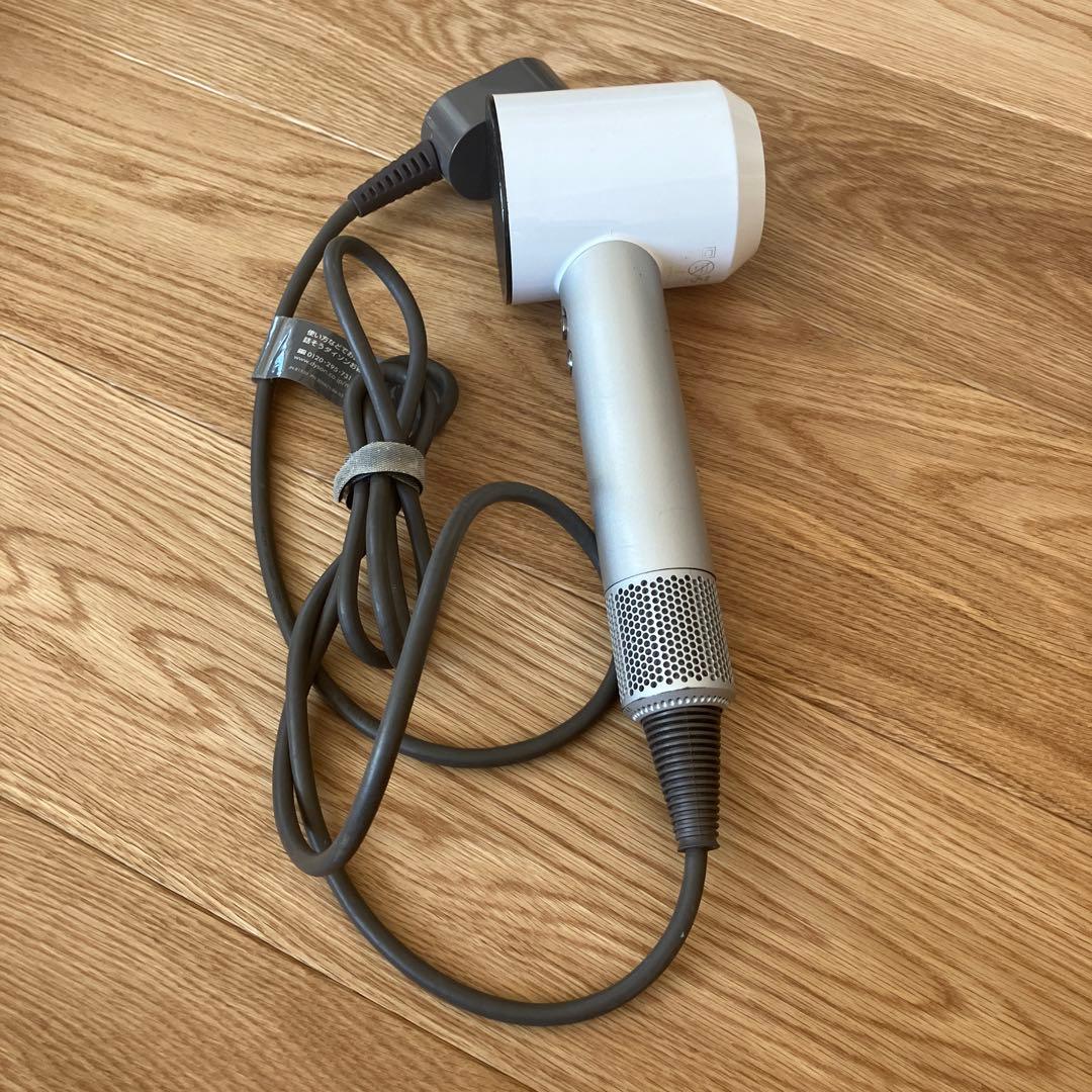 ダイソン　ホワイト シルバー ヘアドライヤー アタッチメント付き