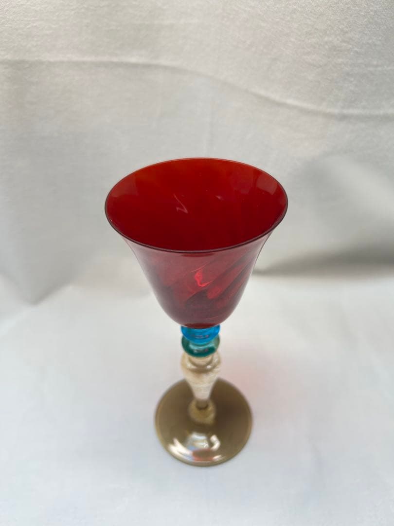 ベネチアングラス赤いガラス製ワイングラス
