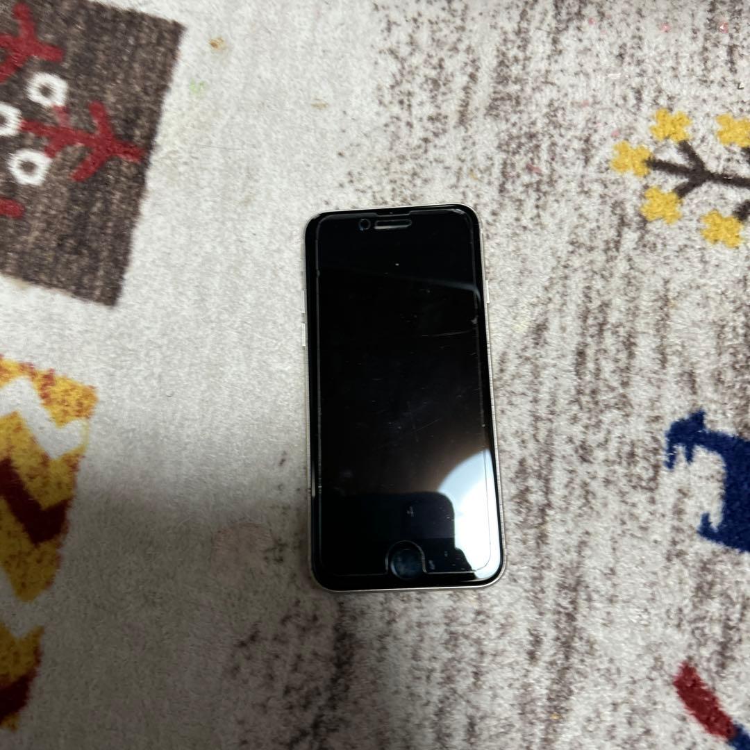 Apple iPhone 8 本体 ブラック ホワイト