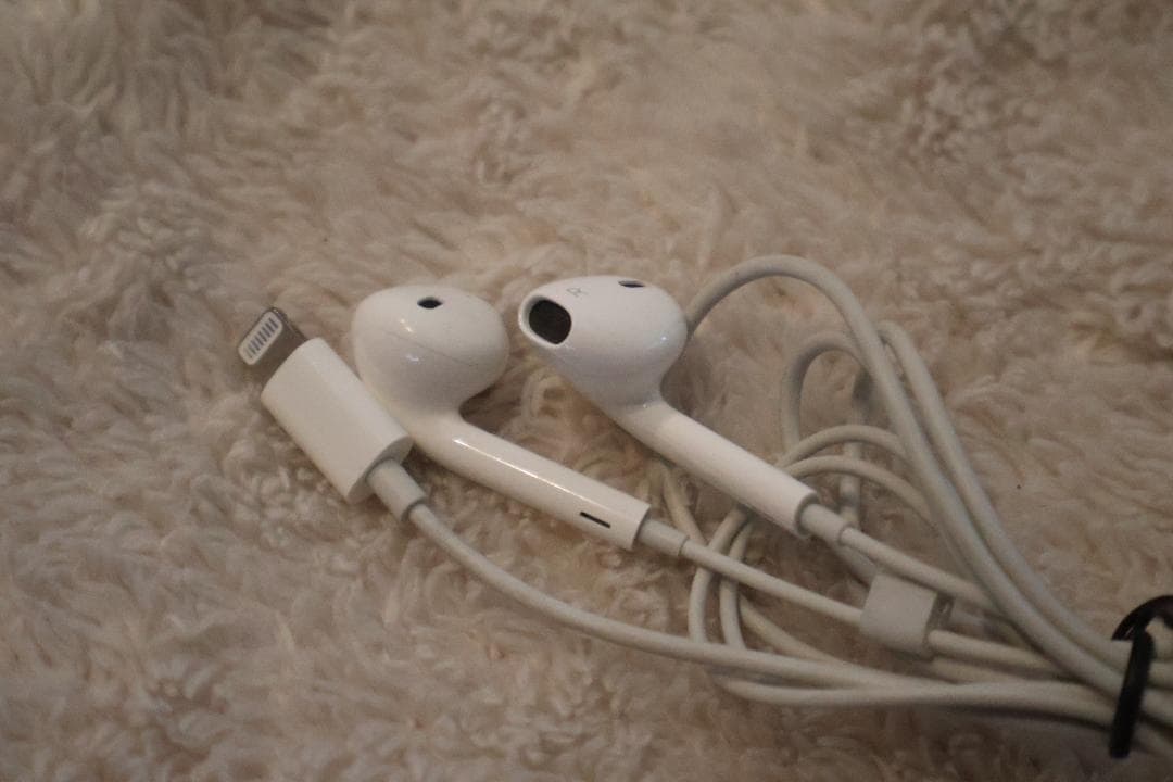 iPhone 11 イエロー　64GB