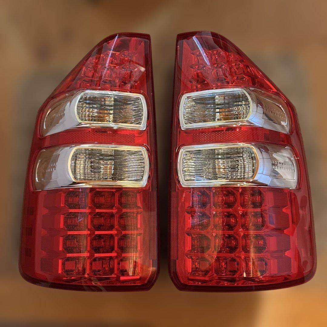 レッドテールライト 左右セット　ノア