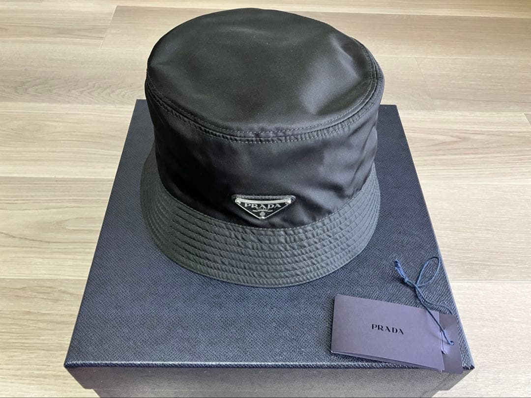 l*u様 PRADA ブラック バケットハット