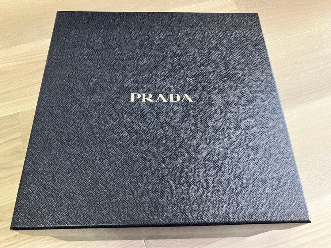 l*u様 PRADA ブラック バケットハット