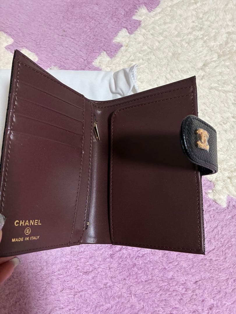 CHANEL ノベルティ 二つ折り財布