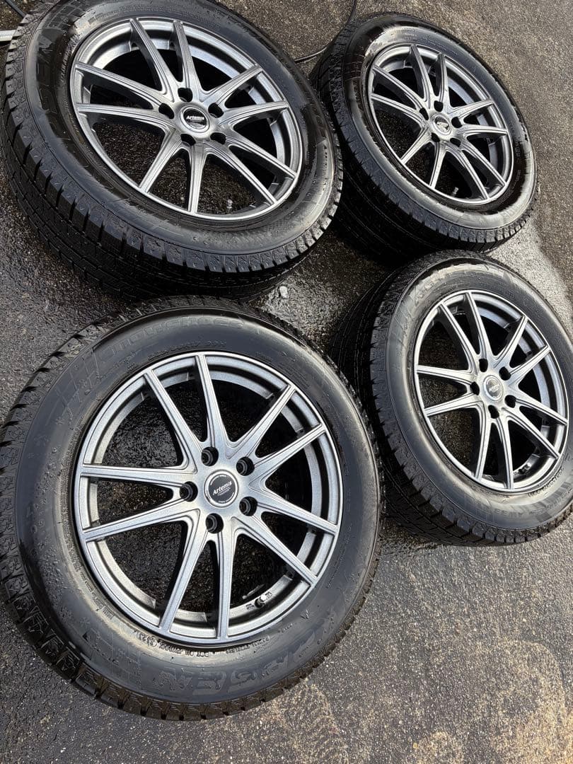 BIbUです。 昼の12時までにご購入お願いします。