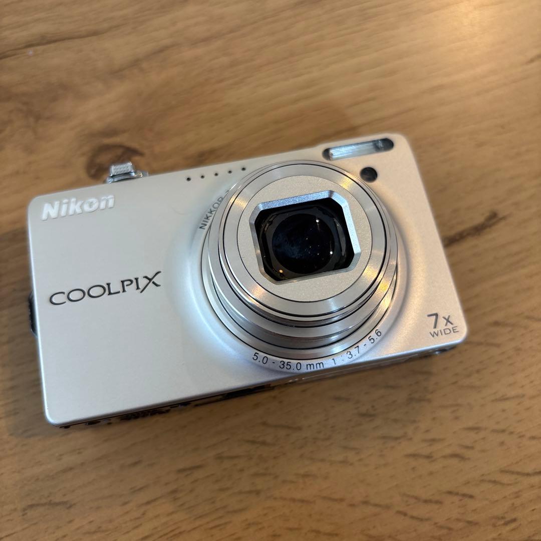 デジタルカメラ Nikon COOLPIX S6000