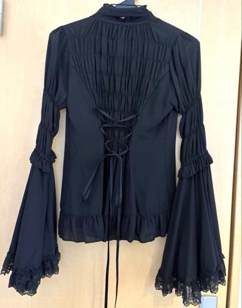 ATELIER PIERROT 姫袖ブラウス 黒