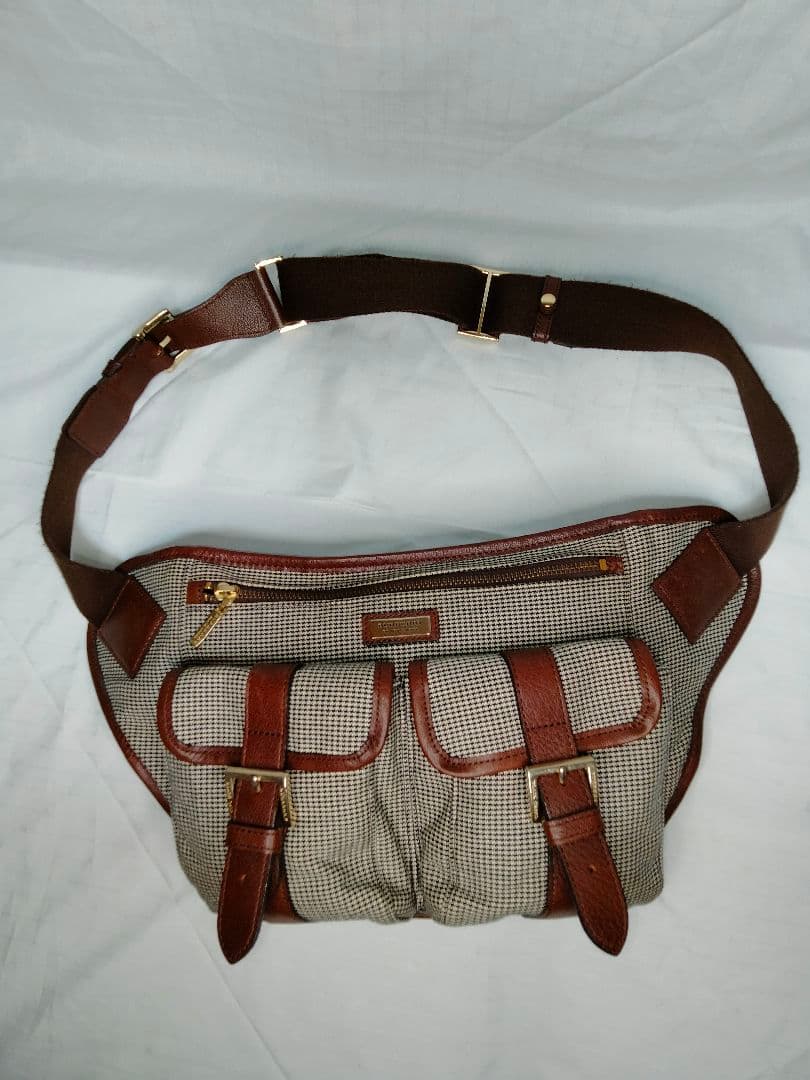 sanzoku バーバリー BURBERRY ボディバッグ ウエストバッグ