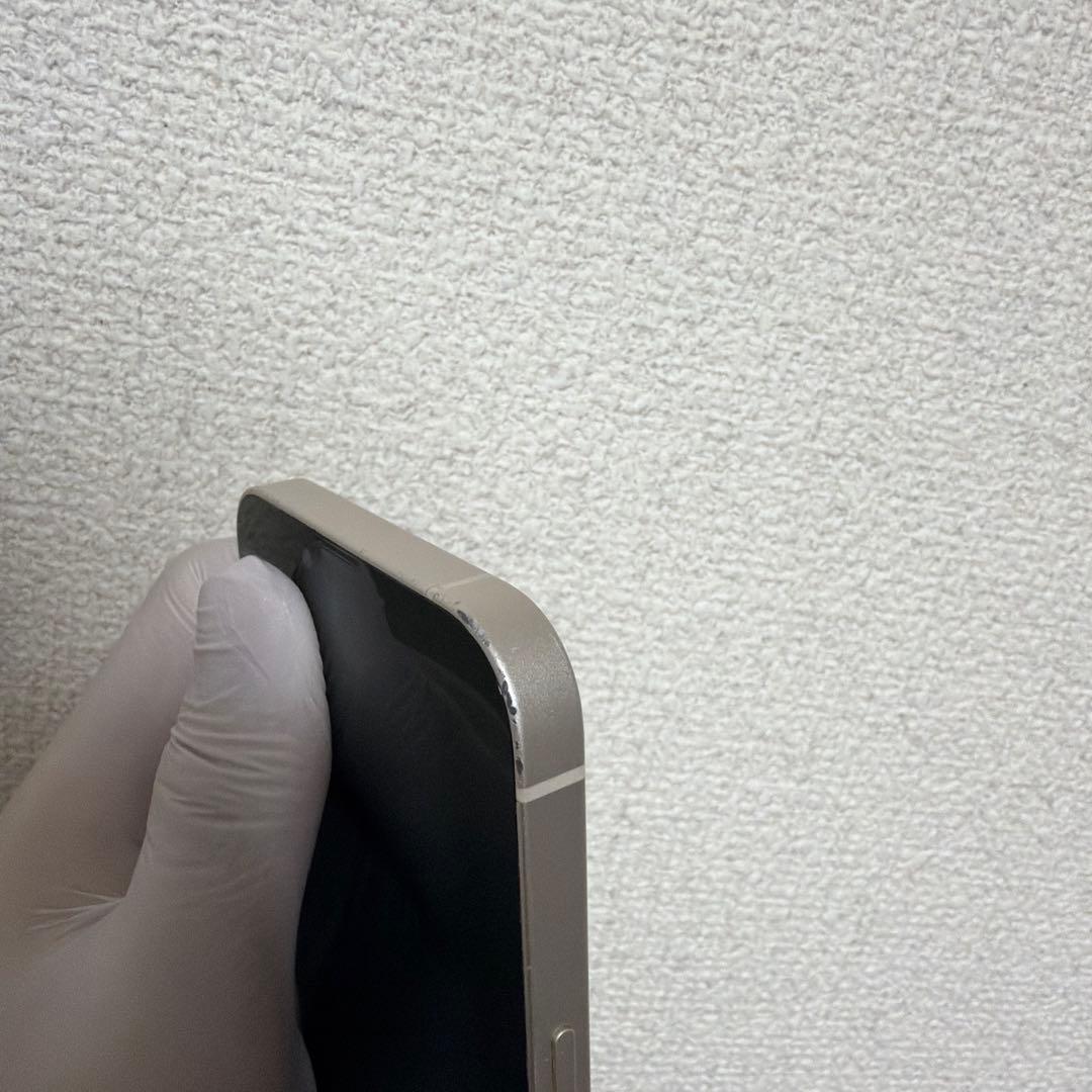 ま*ぬ様 iPhone 13 スターライト256GB（SIMフリー・残債なし）
