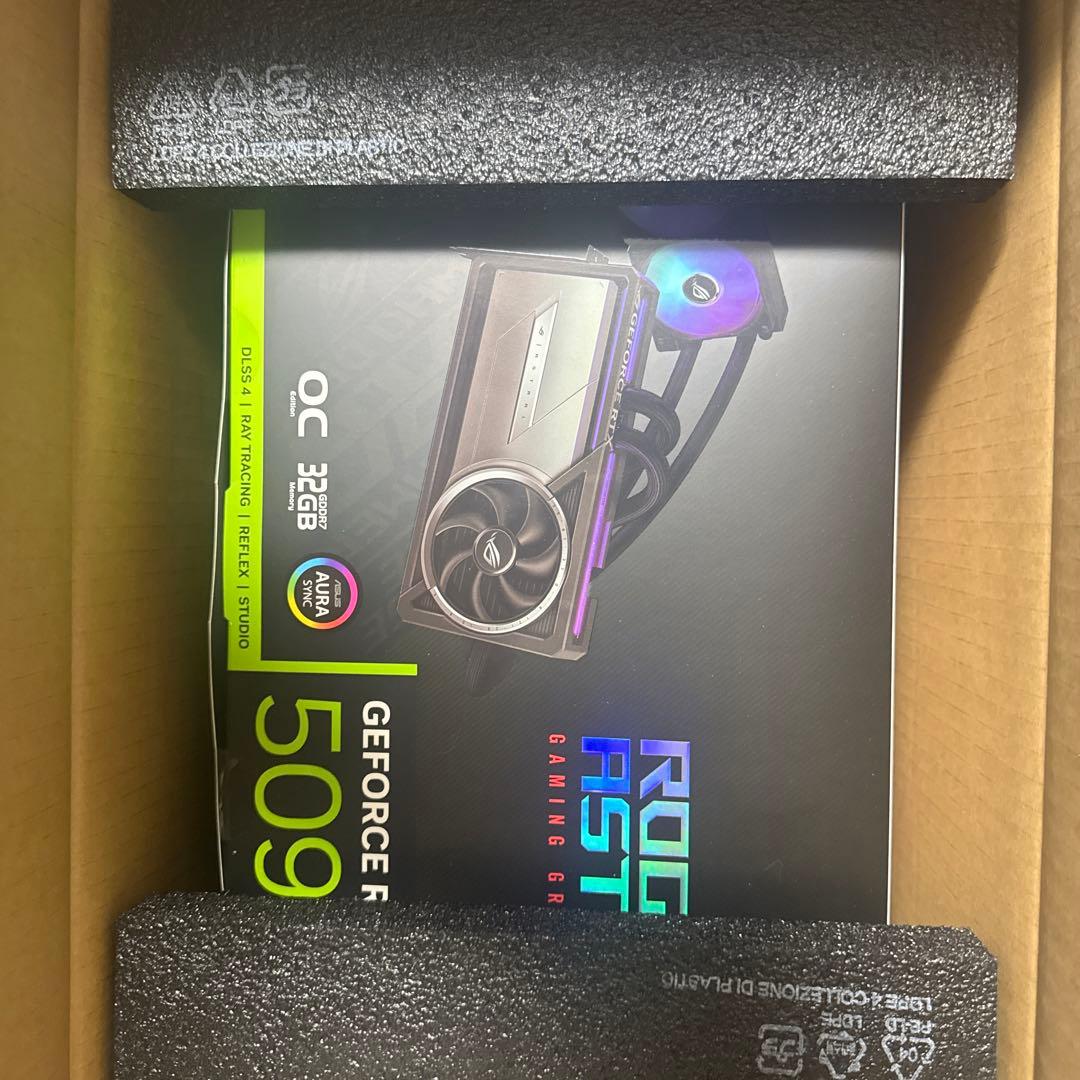 ROG-ASTRAL-LC-RTX5090-O32G-GAMING水冷モデル