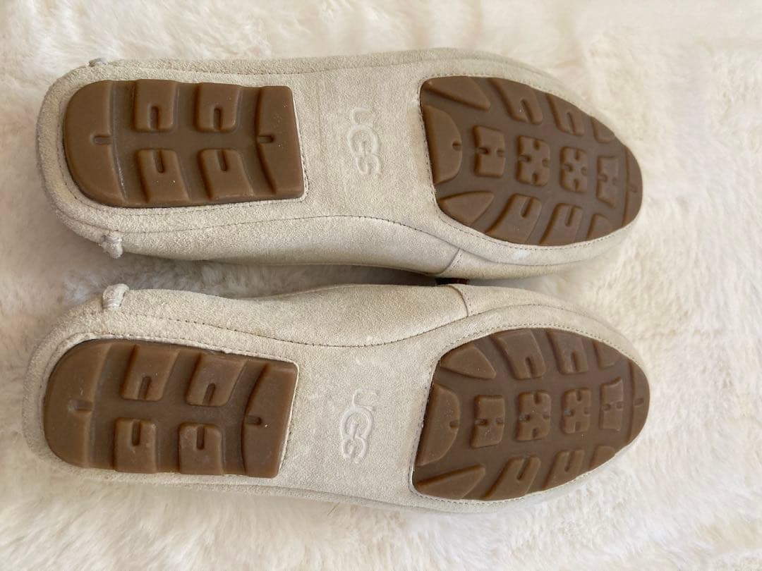 UGG モカシン オフホワイト
