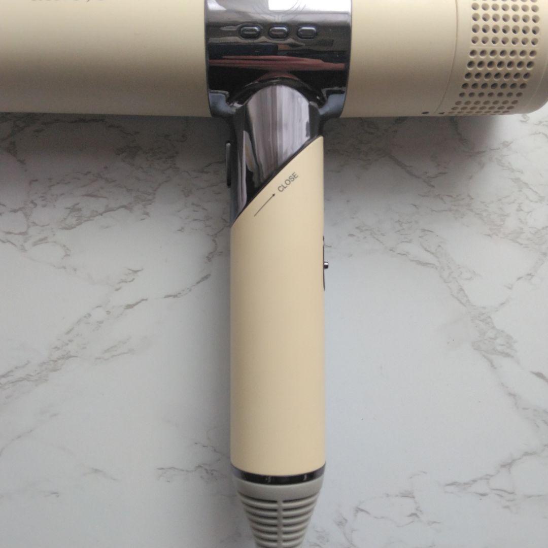 最新版　フルセット　絹女　KINUJO　KH301　ドライヤー