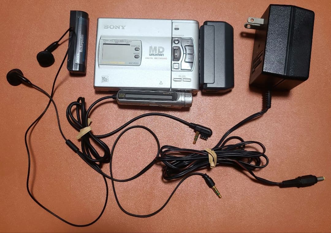 Sony MZ-R50 ポータブルMDプレーヤー