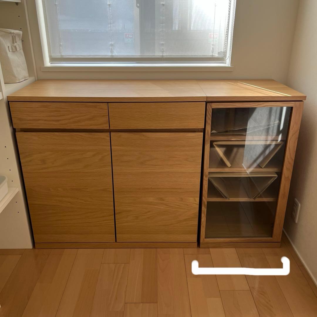 木製キャビネット　ガラス扉スリム
