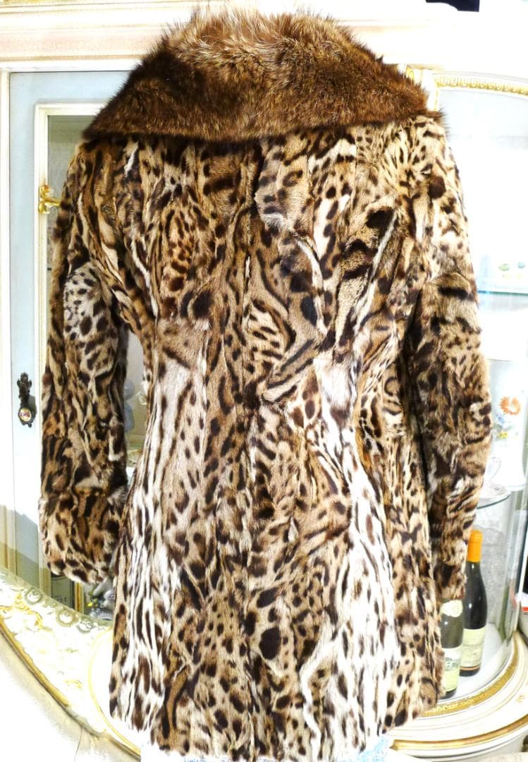 超お買い得最終価格❣️【EMBA】レオパード柄FUR＆お襟ラクーンFUR コート