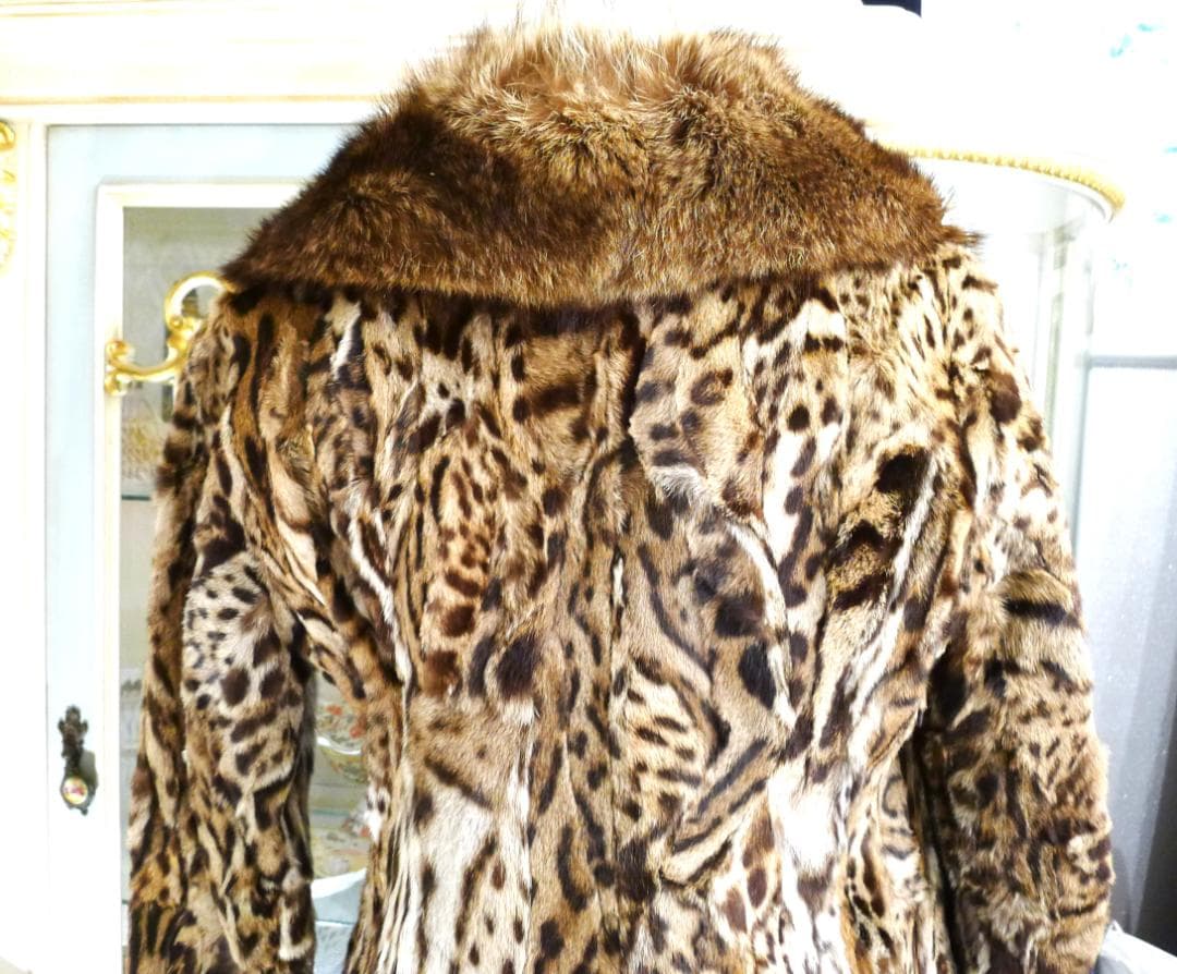 超お買い得最終価格❣️【EMBA】レオパード柄FUR＆お襟ラクーンFUR コート