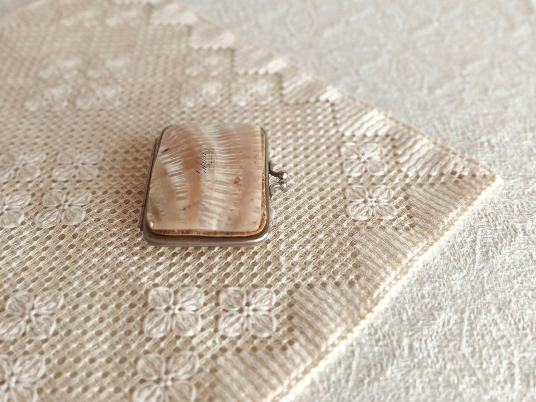 * vintage purse ୨୧ .·*° 貝がらの 小物入れ がま口