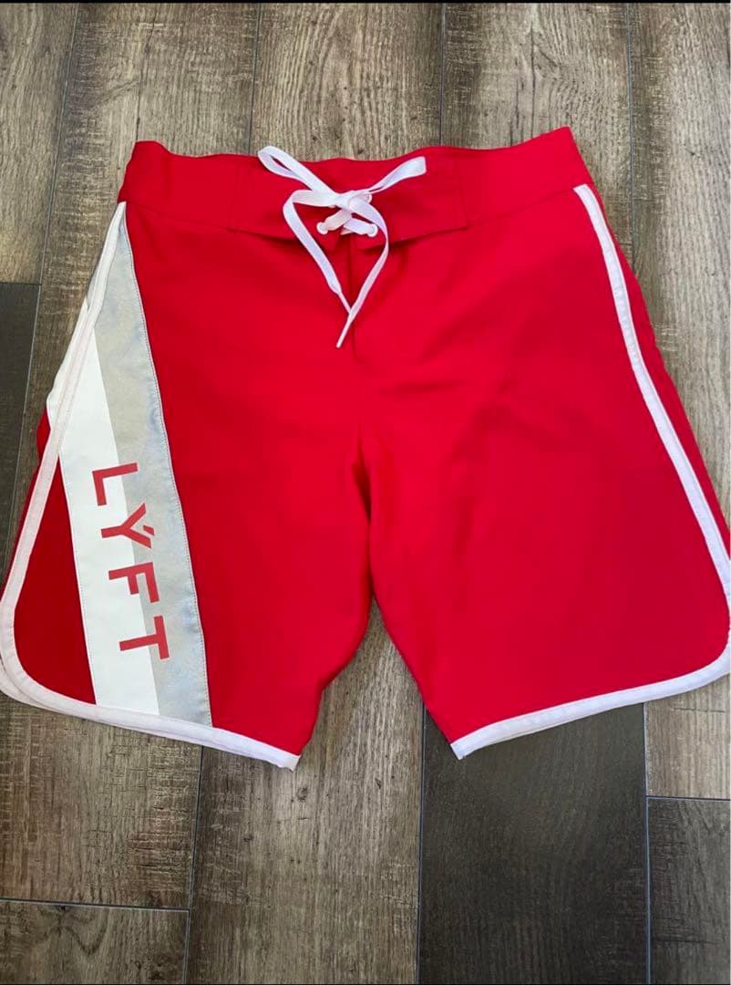 LYFT STAGE SHORTSレッド　XSサイズ
