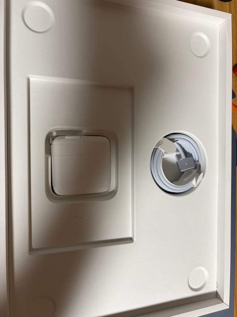 スカイブルー　Apple MacBook air 13インチ M4