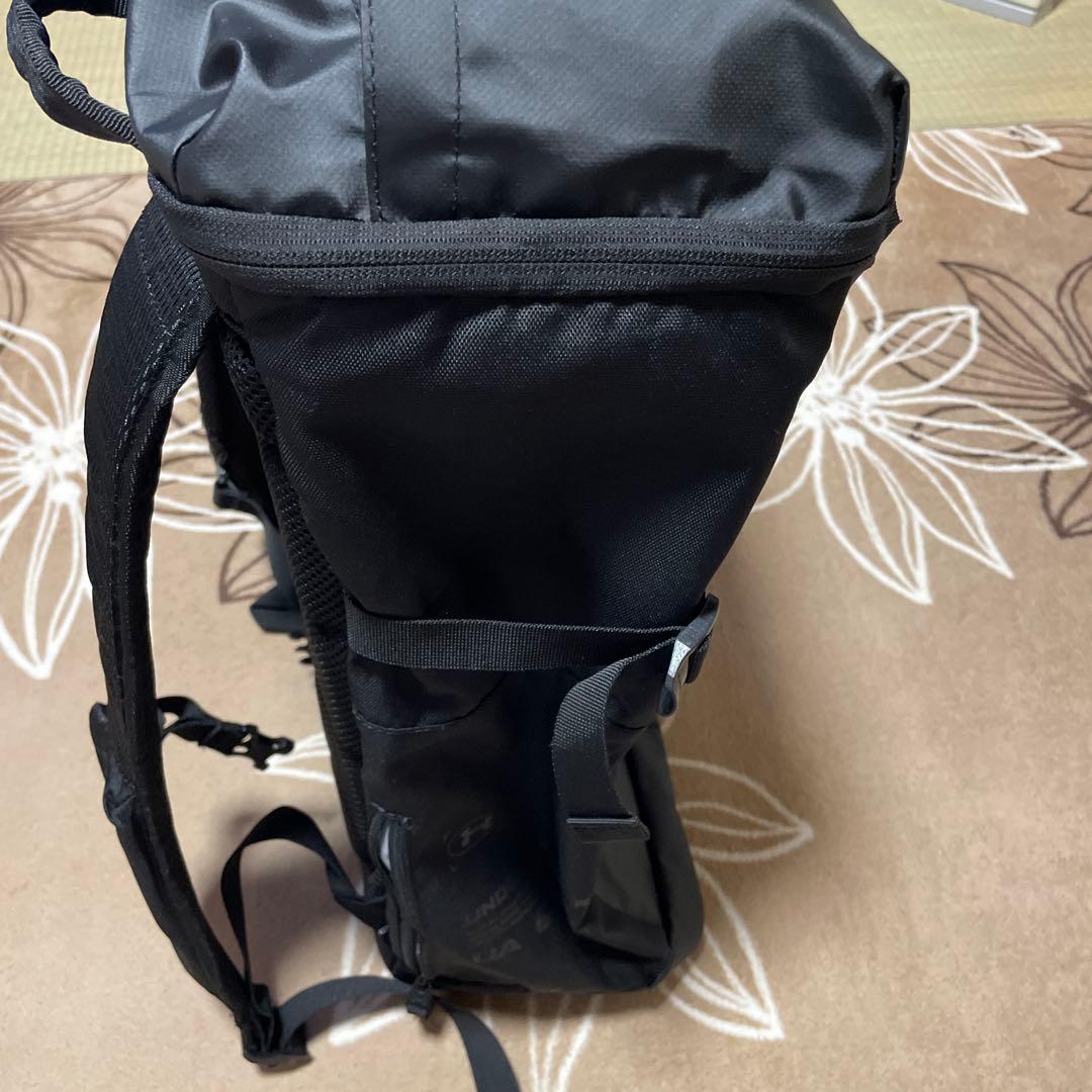 アンダーアーマー　ターポリンバックパック40L