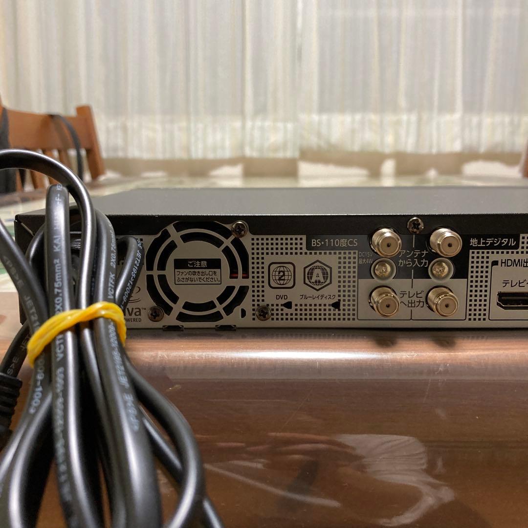 REGZA チューナー搭載ブルーレイレコーダー DBR-T1010／おまけ付き