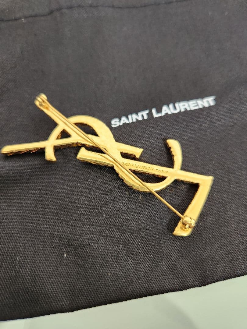 SAINT LAURENT YSLロゴチャーム ゴールド 購入時レシート有