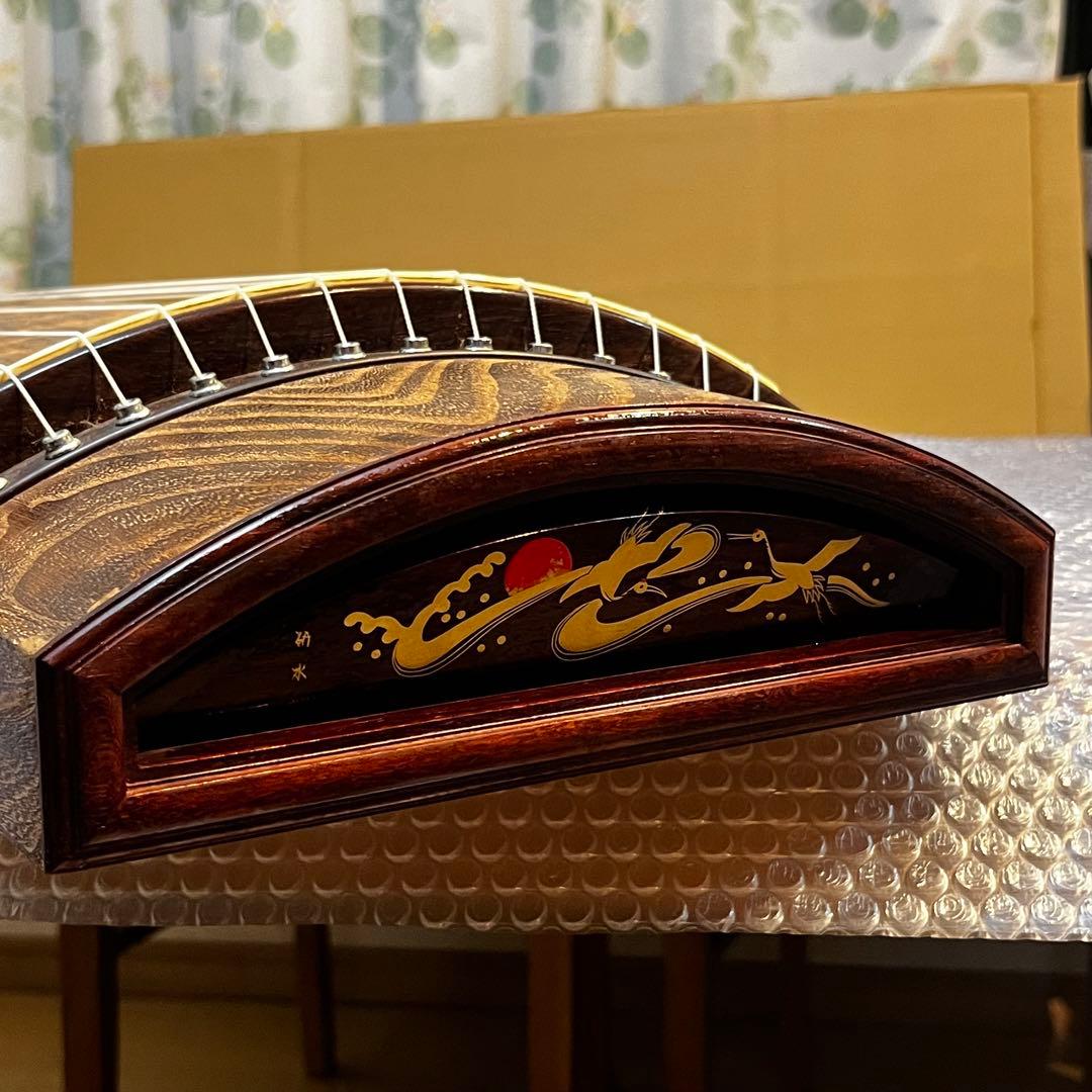 高級　琴　研水　綾杉彫り　くり甲　蒔絵　13弦