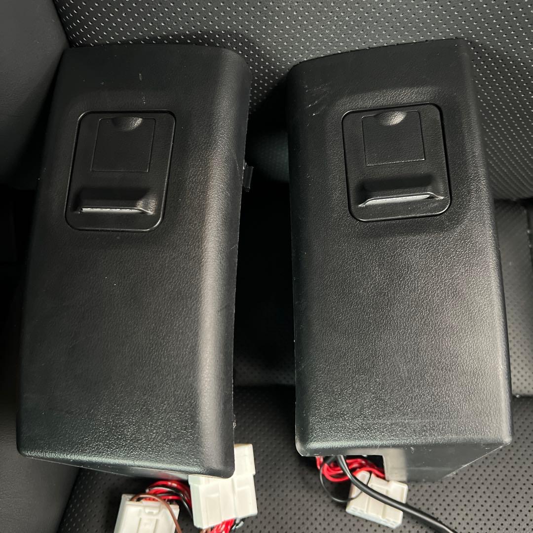 アルファード30 2列目シート用 USBポート付きブラックコンソールボックス