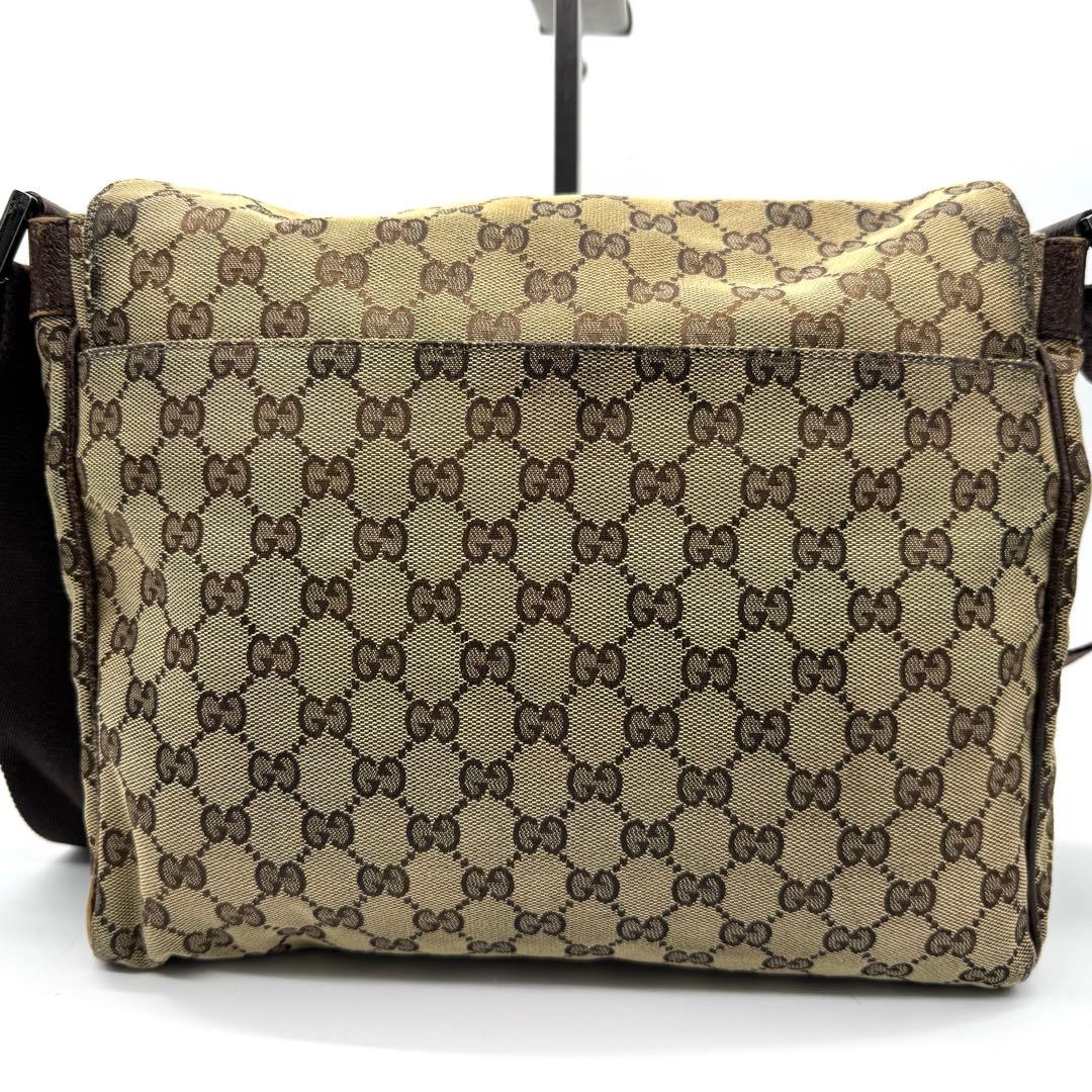 GUCCI グッチ　GGキャンバス　メッセンジャーバッグ　146236