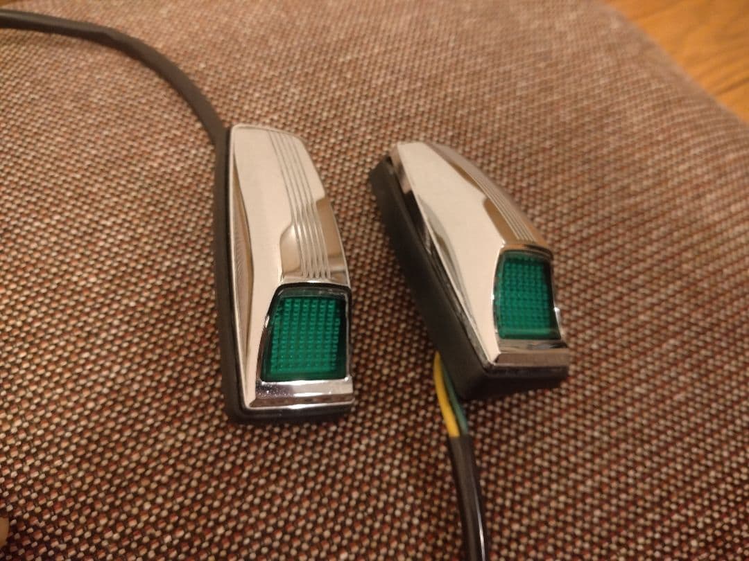 Y30　グロリア　フェンダーマーカー