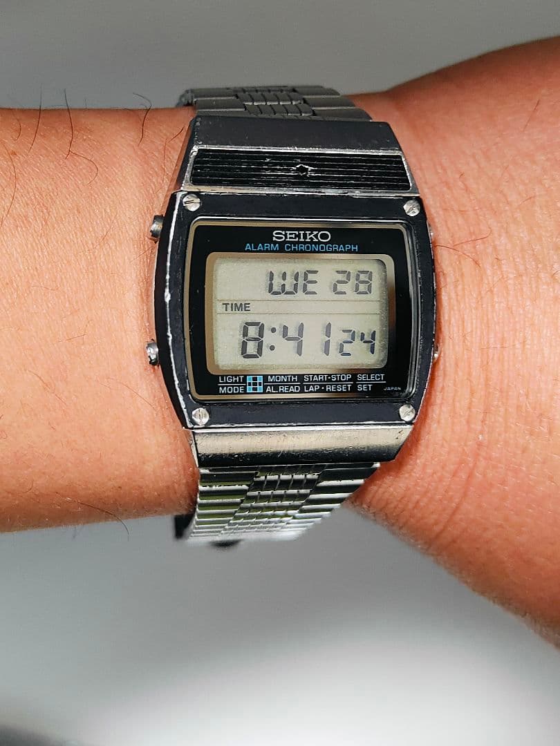VINTAGE 1980's SEIKO A359-4000 デジタル腕時計