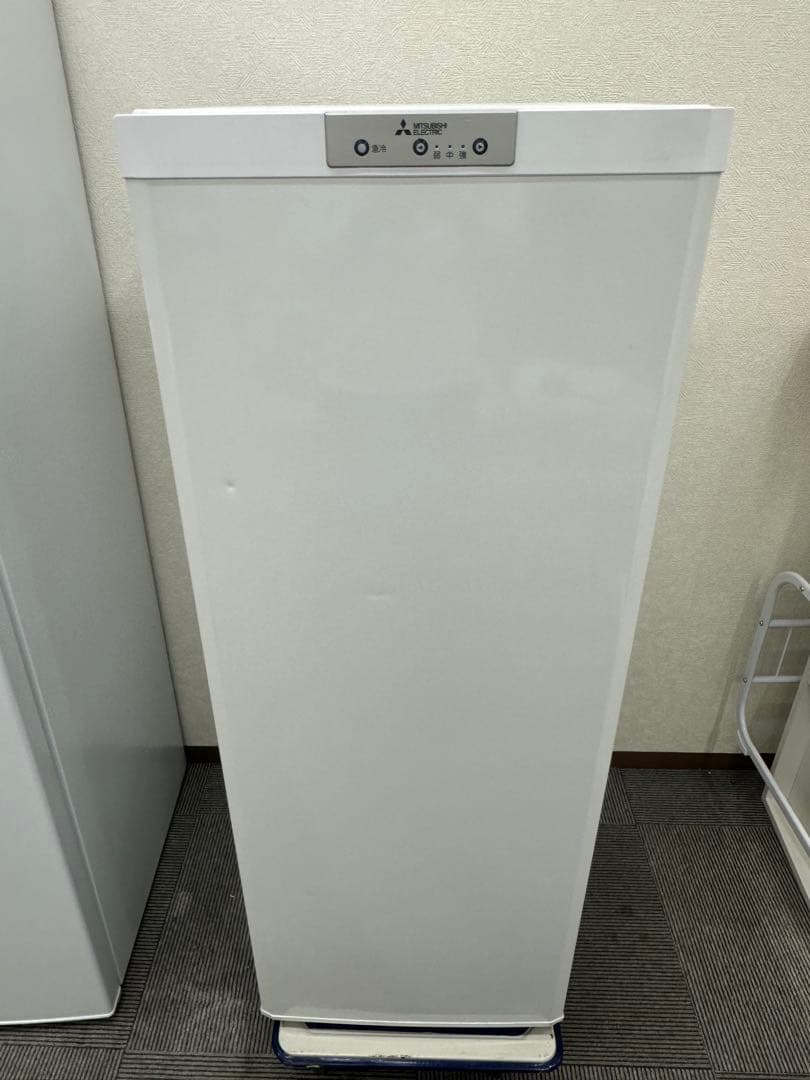23年製 三菱 冷凍庫 144L 1ドア MF-U14H-W ホワイト　右開き