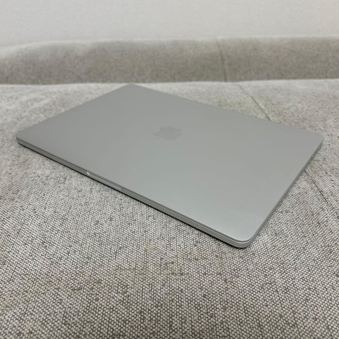 MacBook本体 MacBook Pro 2020 i7/16GB/512GB
