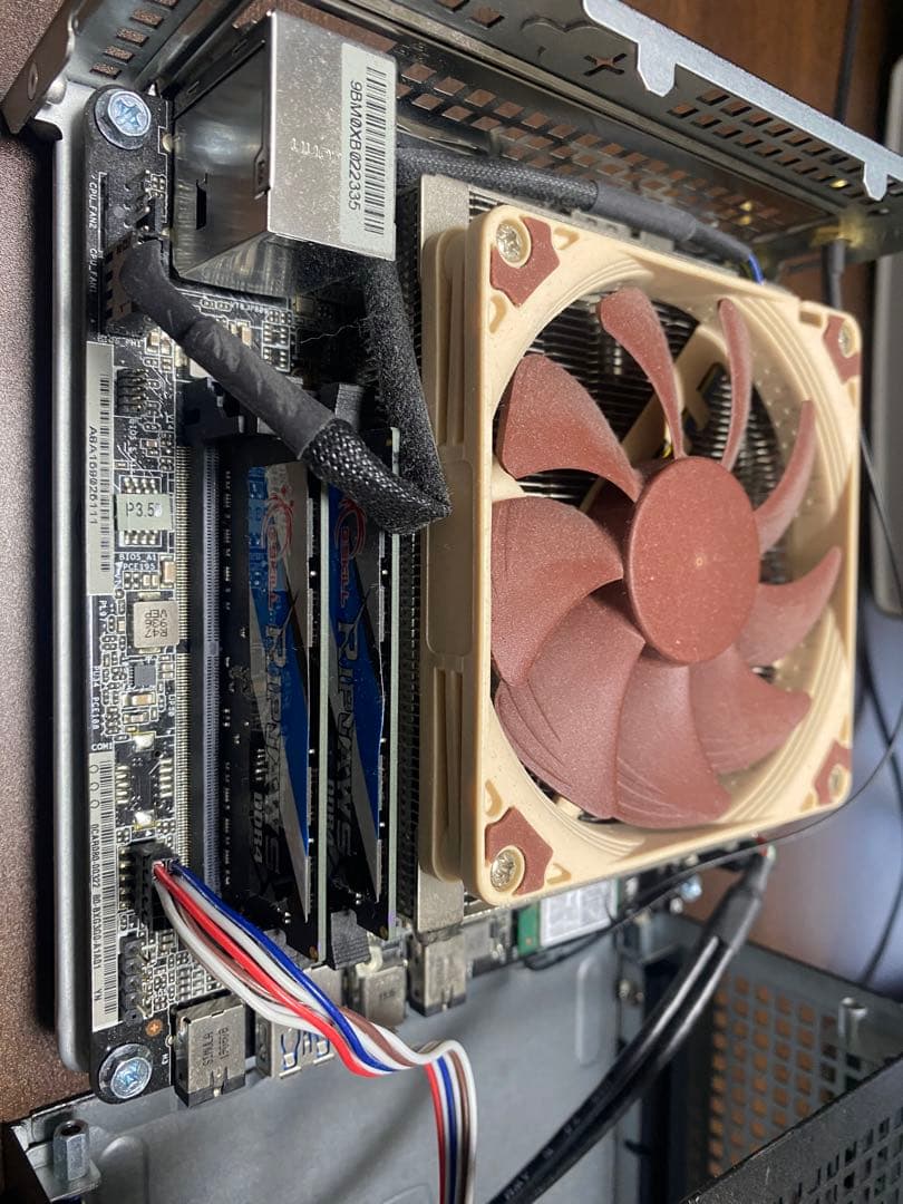 ASRock Desk mini A300 Ryzen 5 ミニPC ベアボーン