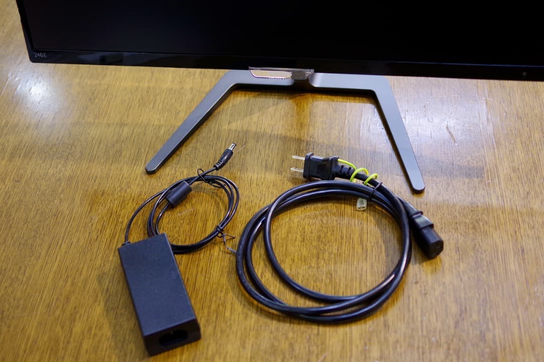 Phillips 246E（24インチ広角液晶ディスプレイ）