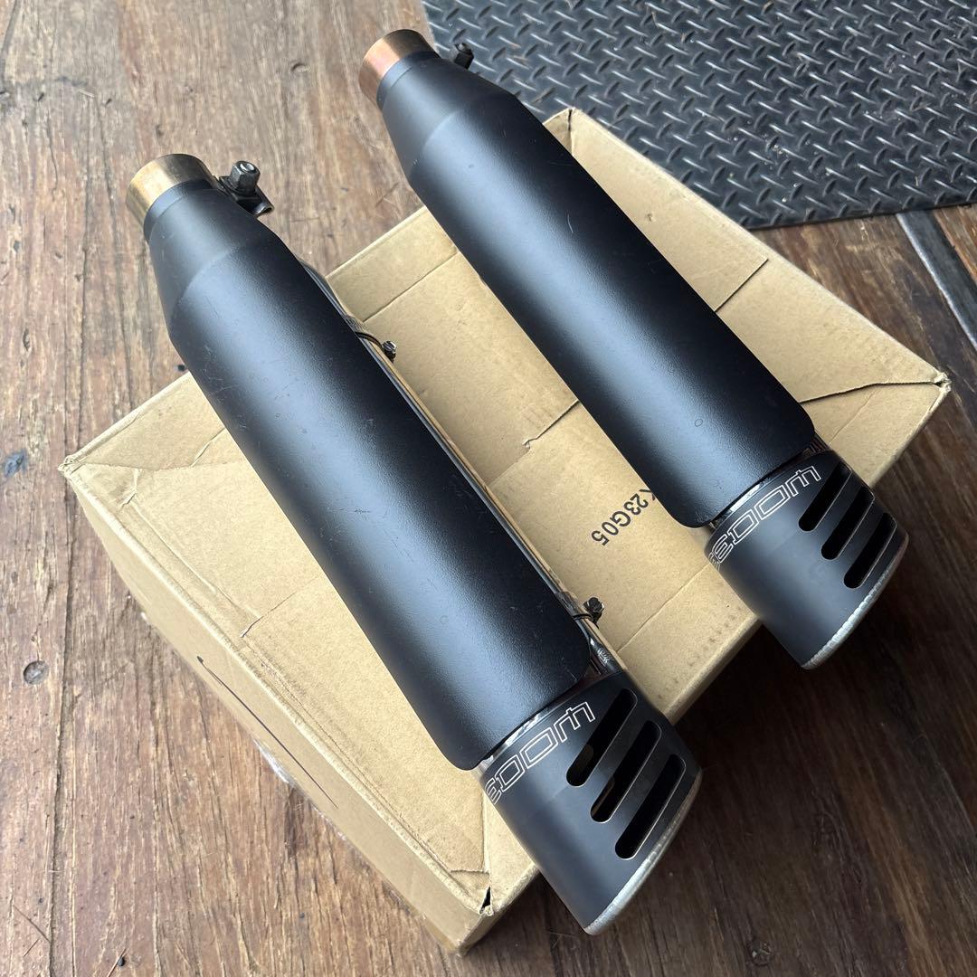 フリーダムパフォーマンス　スリップオンマフラー スポーツスター用　中古