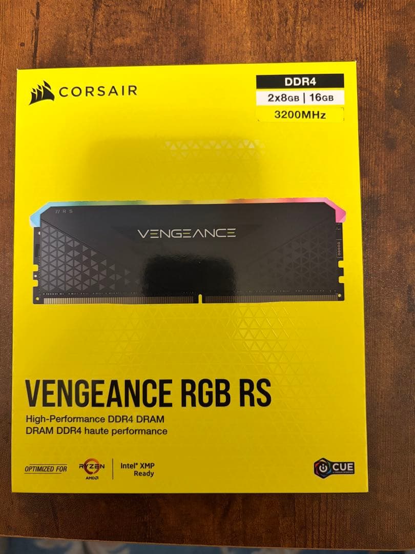 メモリー CORSAIR VENGEANCE RGB RS DDR4 16GB